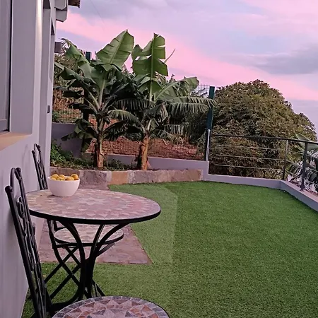 Amendoeira House - House In Nyaraló