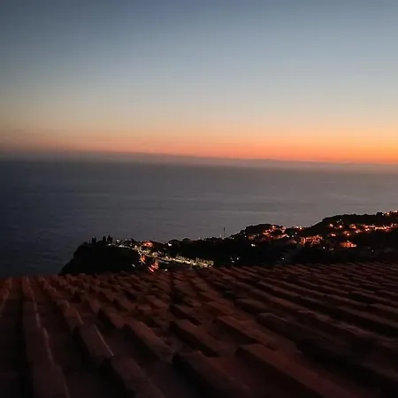 Amendoeira House - House In Nyaraló *